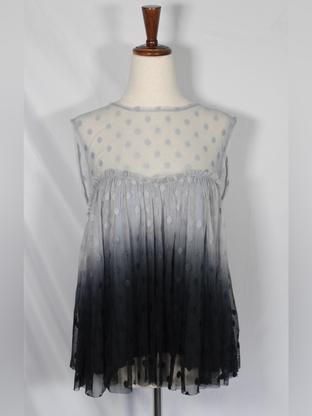 NWT gimmicks by BKE Gray Ombre Polka Dot Sheer Sleeveless Top